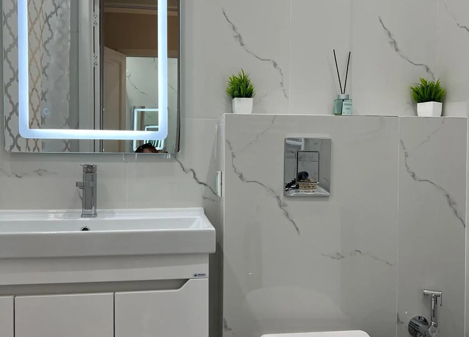 Бухар Жырау Де Люкс Apartamento Astana